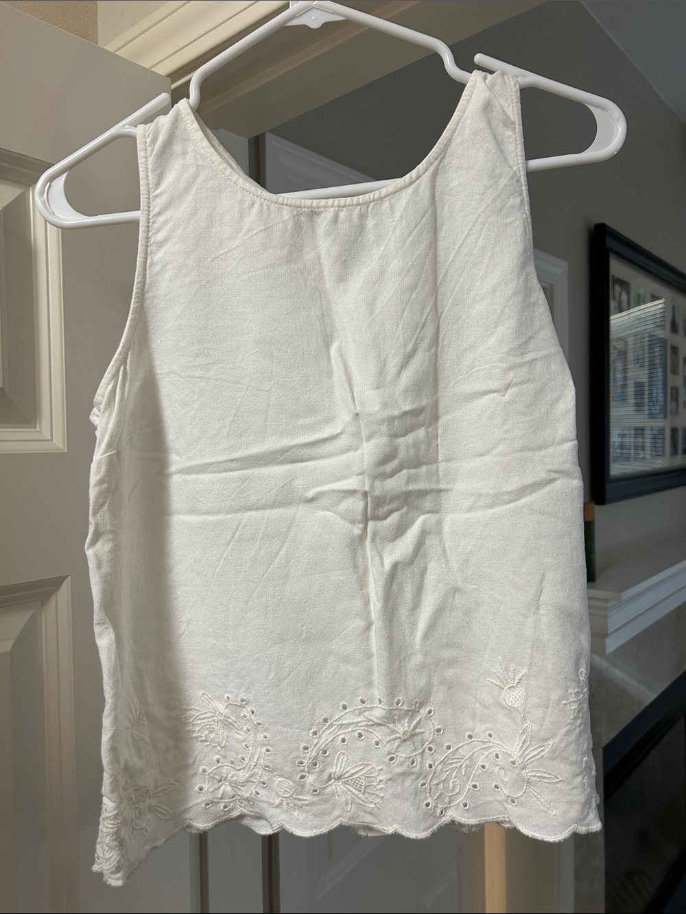 Women's White Embroidered Sleeveless Button top